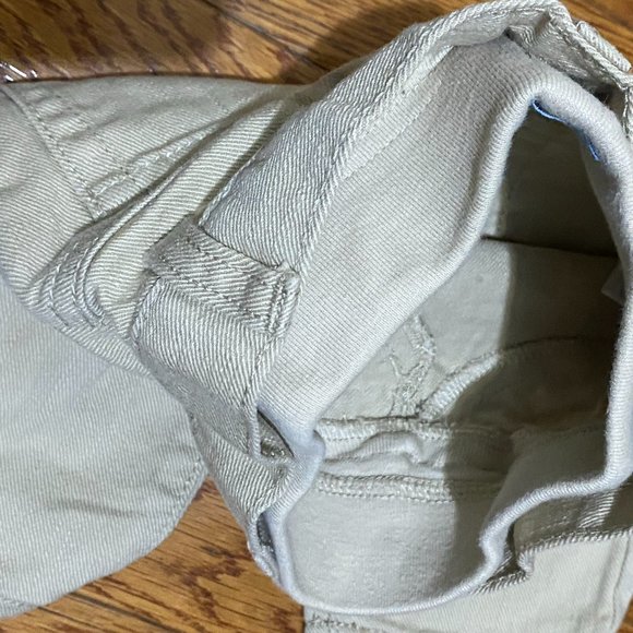 Place Kid's Shorts Size 0-3 Months (PRE-LOVED) - Picture 4 of 7